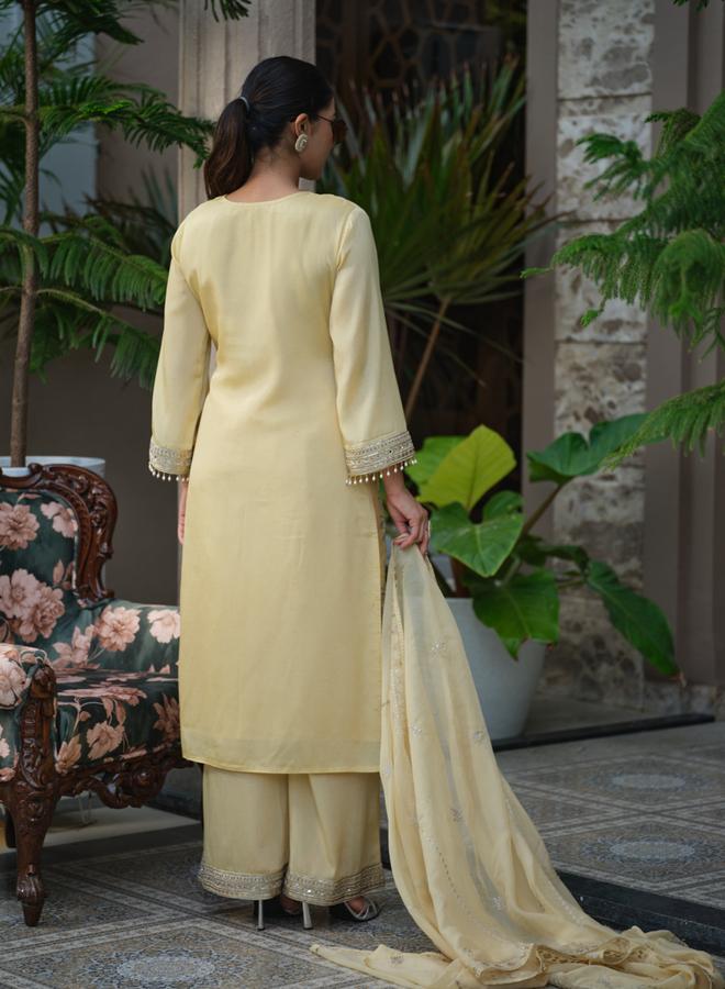 دي دبليو طقم كورتا مستقيمة مطرزة بالأزهار مع بنطال بالازو ودوباتا للنساء - Image 5